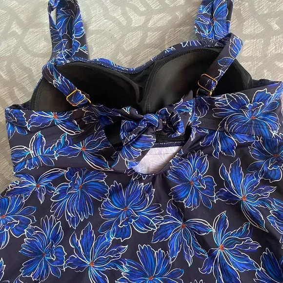 Swimsuits for all tankini top women’s size 8 - Picture 4 of 4